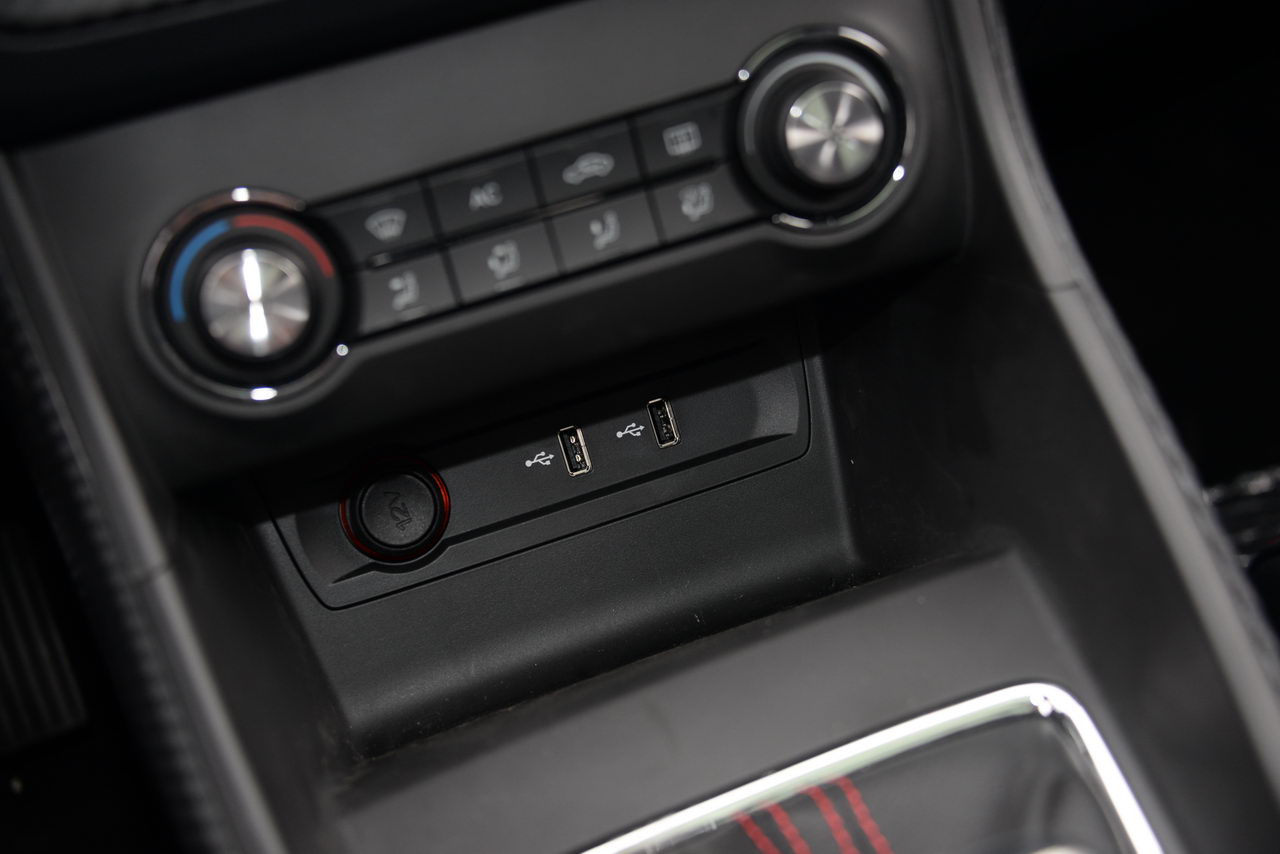 2017款名爵ZS1.0T自动顶配版