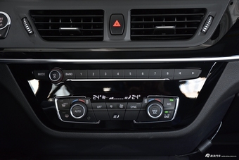 2018款宝马1系118i自动运动型