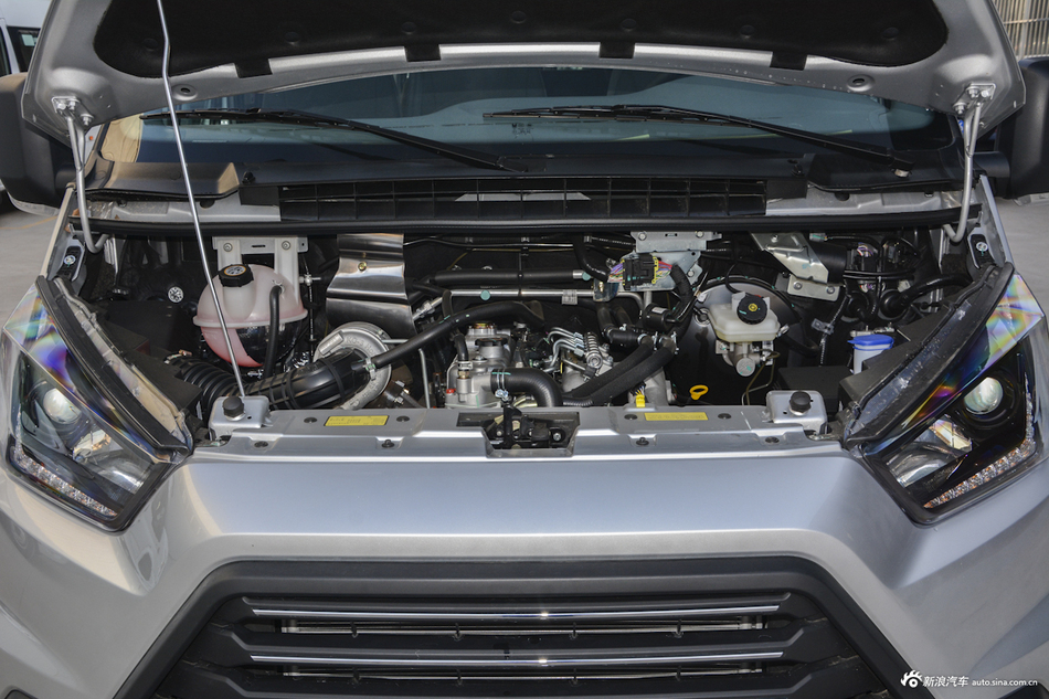 2017款特顺2.8T手动商运型短轴中顶6/7/8座JX493