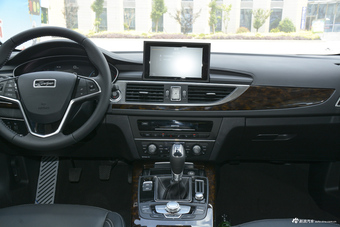 2018款众泰Z700H 1.8T手动尊享型