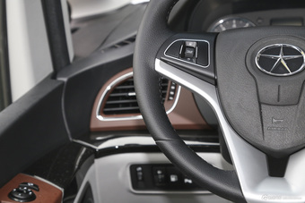 2016款瑞风M5 2.0T手动汽油公务版