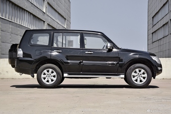 2016款帕杰罗3.5L中东版