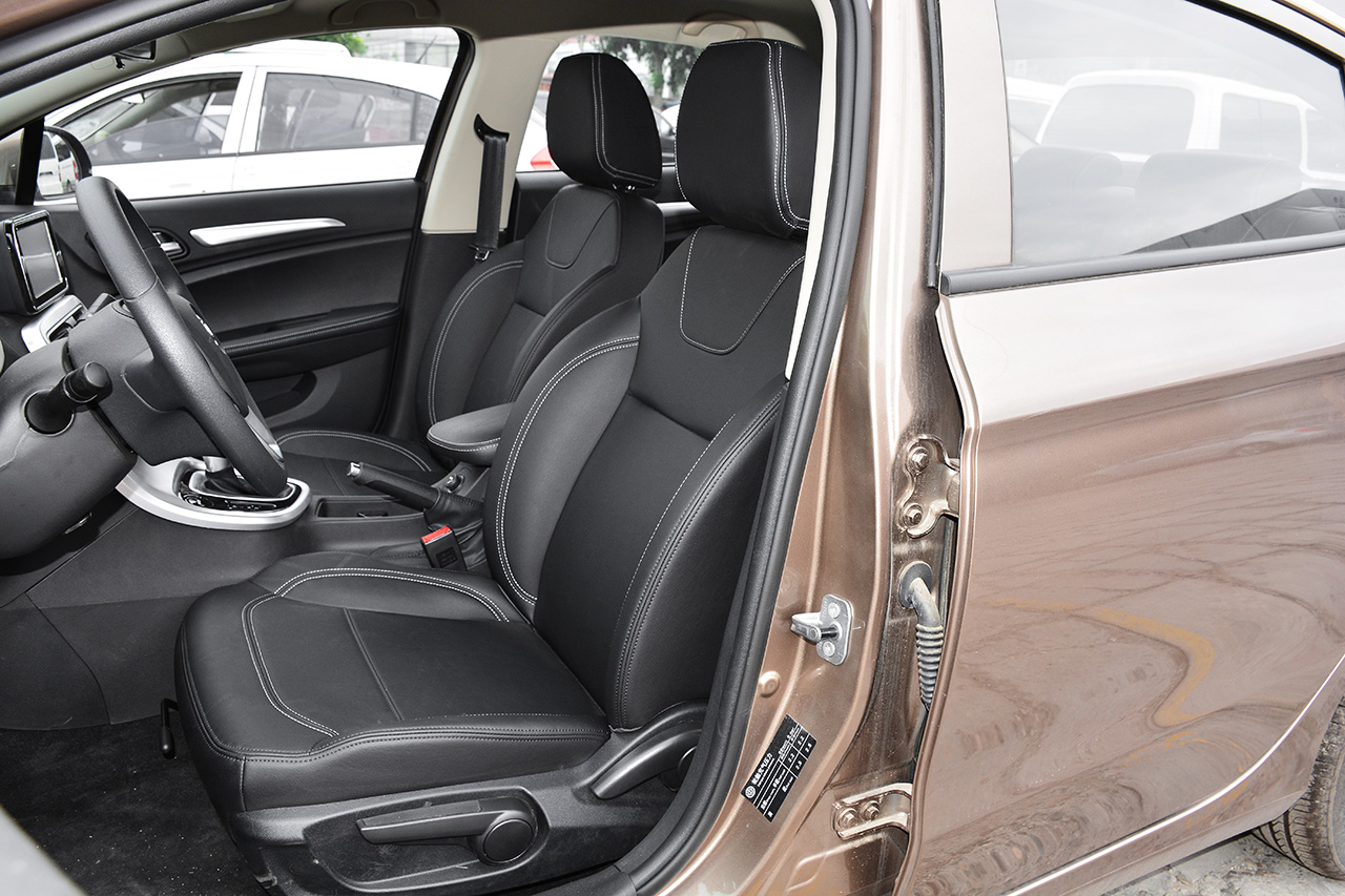 2017款中华H3 1.5L自动精英型