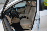 2017款吉利帝豪1.5L手动三厢百万款向上版