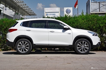 2017款瑞虎7 SPORT 1.5T自动尊贵版