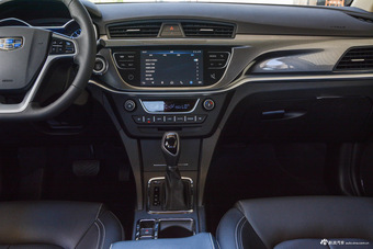 2017款吉利帝豪1.5L自动三厢百万款向上互联版