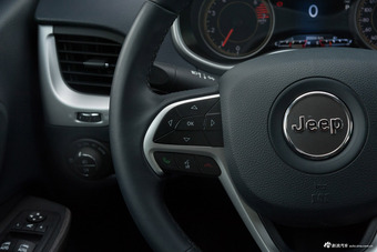 2017款自由光2.4L自动卓越版