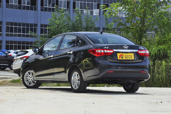 2016款海马M3 1.5L手动智能舒适型