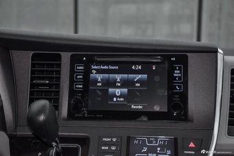 2017款塞纳 3.5L自动两驱LE加版