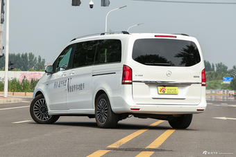 2017款奔驰V级 V 260L 尊贵加长版