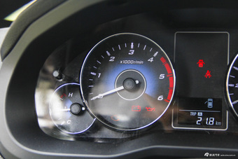 2015款小老虎2.4T手动精英版大双排4D25