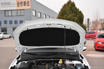 2019款荣威i5 1.5L自动4G互联朗越版 