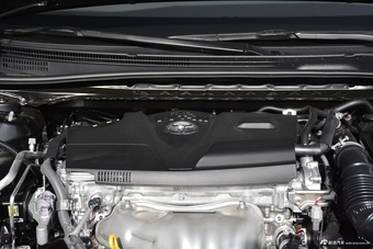 2018款凯美瑞2.0E自动精英版