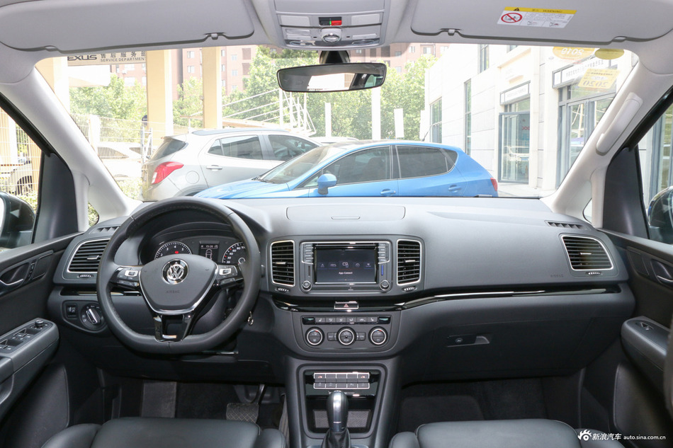 2018款夏朗2.0T自动尊享型7座380TSI