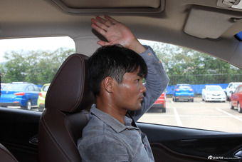 2017款宝骏560 1.5T DCT尊享型