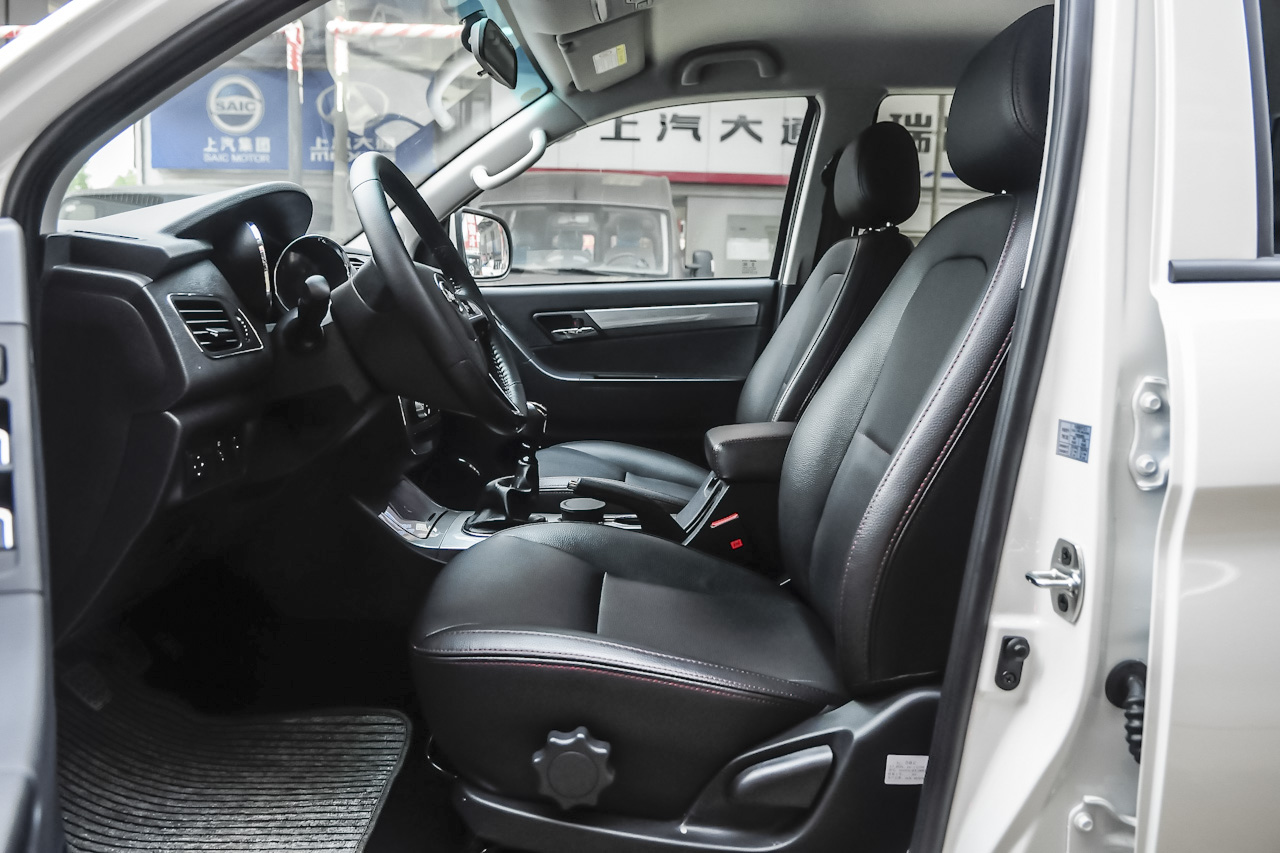 2015款帅铃T6 2.8T手动柴油新锐型HFC4DA1-2C