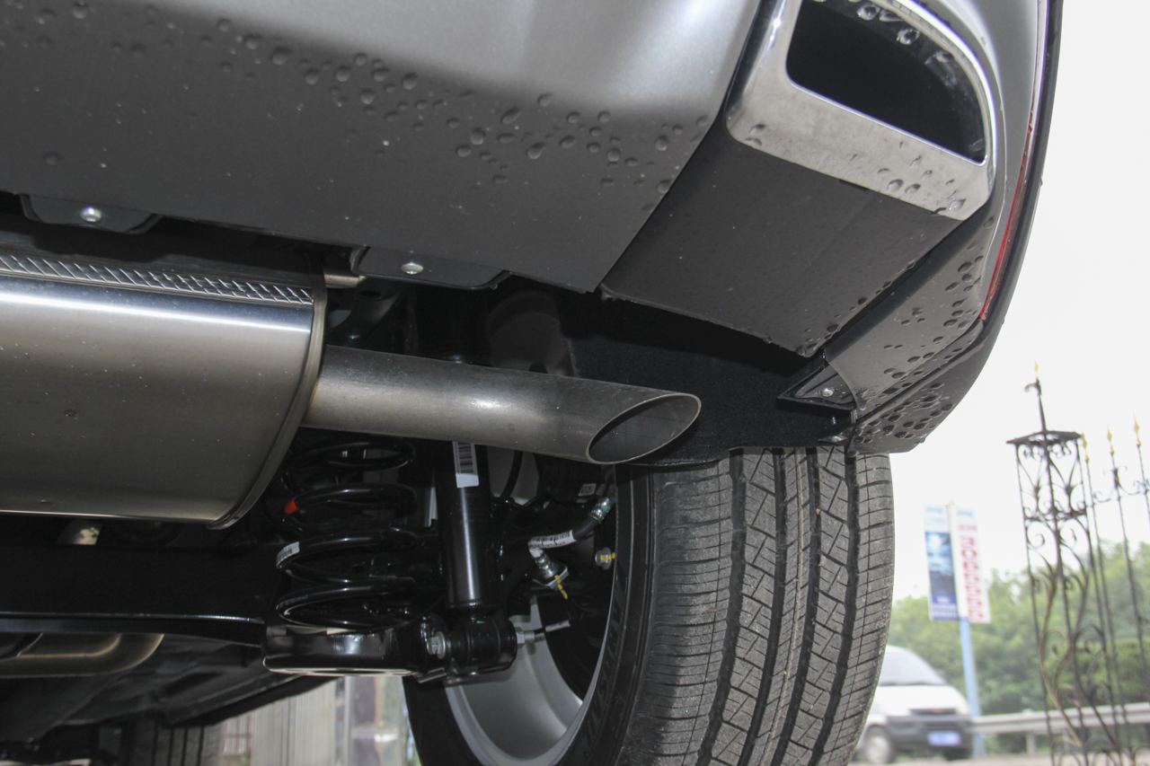 2018款君马MEET3（美图3）1.5T 自动旗舰型