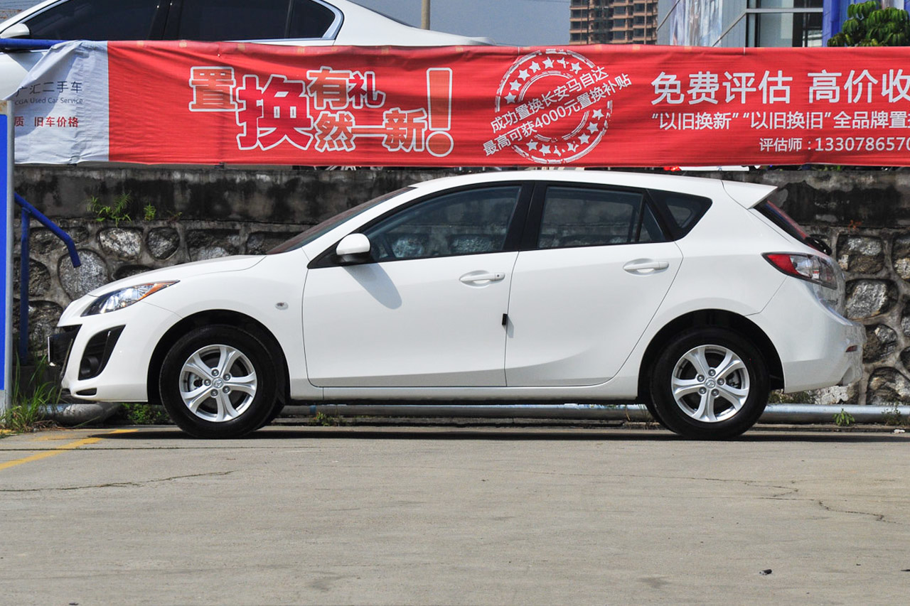 2015款马自达3星骋1.6L自动两厢精英型