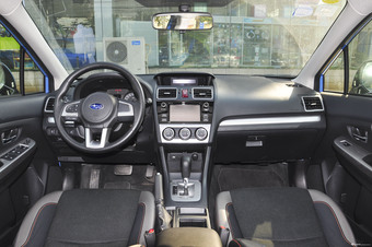 2016款斯巴鲁XV 2.0L自动进取版