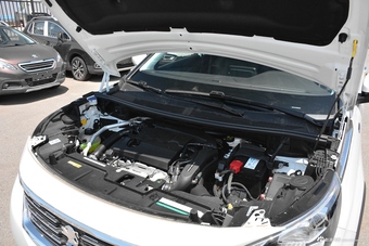 2017款标致5008 1.8T自动380THP豪华版7座