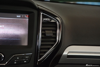 2018款陆风X8 1.8T手动汽油4X4豪华型