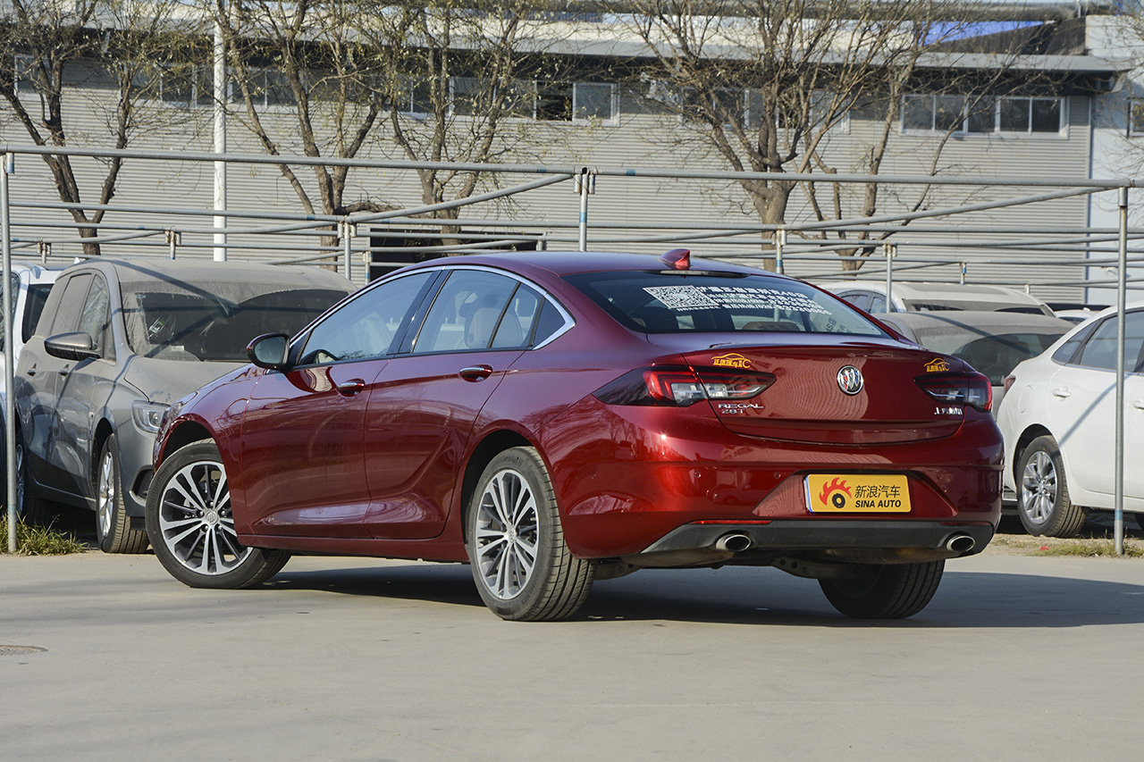 2017款君威2.0T自动尊贵型28T