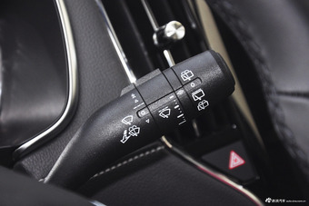 2016款荣威RX5 20T手动两驱互联网智惠版 