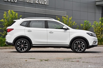 2017款荣威RX5 20T自动两驱互联网智尊版