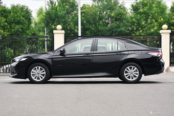   2018款凯美瑞2.0E自动领先版