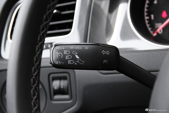 2017款高尔夫1.4T自动舒适百万辆纪念版230TSI