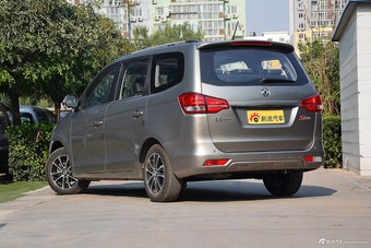 2016款风行S500 1.5L手动尊享型