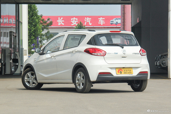 2017款宝骏310 1.5L自动舒适型