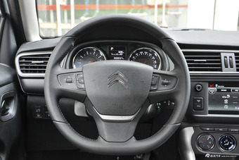 2017款雪铁龙C3-XR 230THP自动先锋型