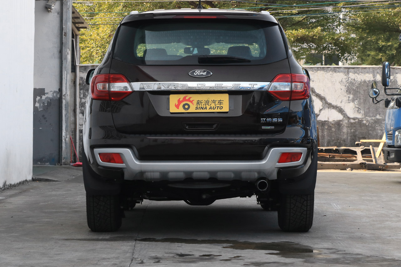 2017款撼路者2.0T自动四驱豪华版汽油7座