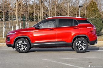 2018款宝骏510 1.5L自动周年特别版