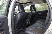 2016款自由光2.4L自动专业版+智能包