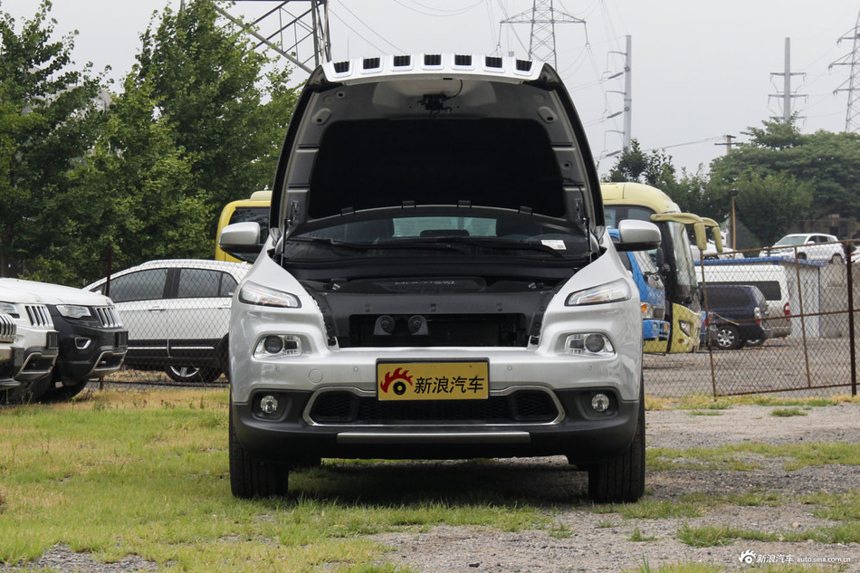 2016款自由光2.4L自动专业版+智能包