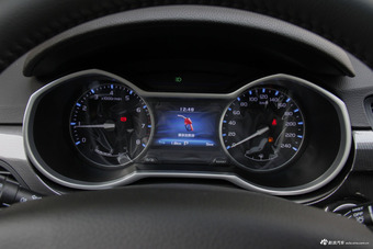 2017款吉利帝豪1.3T自动三厢百万款尊贵型