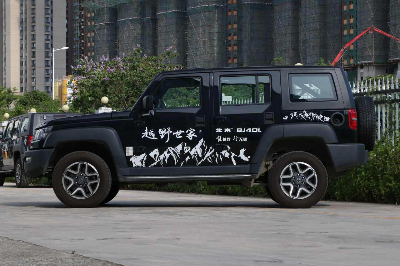 2016款北京BJ40L 2.3T自动四驱尊享版