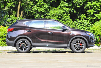 2015款DX7 2.0T手动运动豪华型