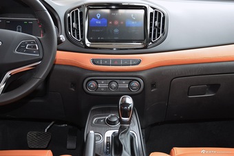 2016款瑞虎7 1.5T自动耀领版