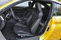 2017款宝马M4手动双门轿跑车