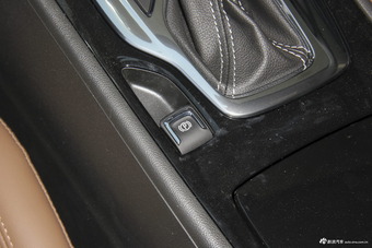 2017款君威2.0T自动尊享型28T