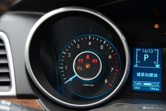 2016款北汽威旺S50 1.5T CVT欢动尊贵型