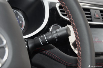 2016款中华V3 1.5T自动旗舰型 炫舞橙