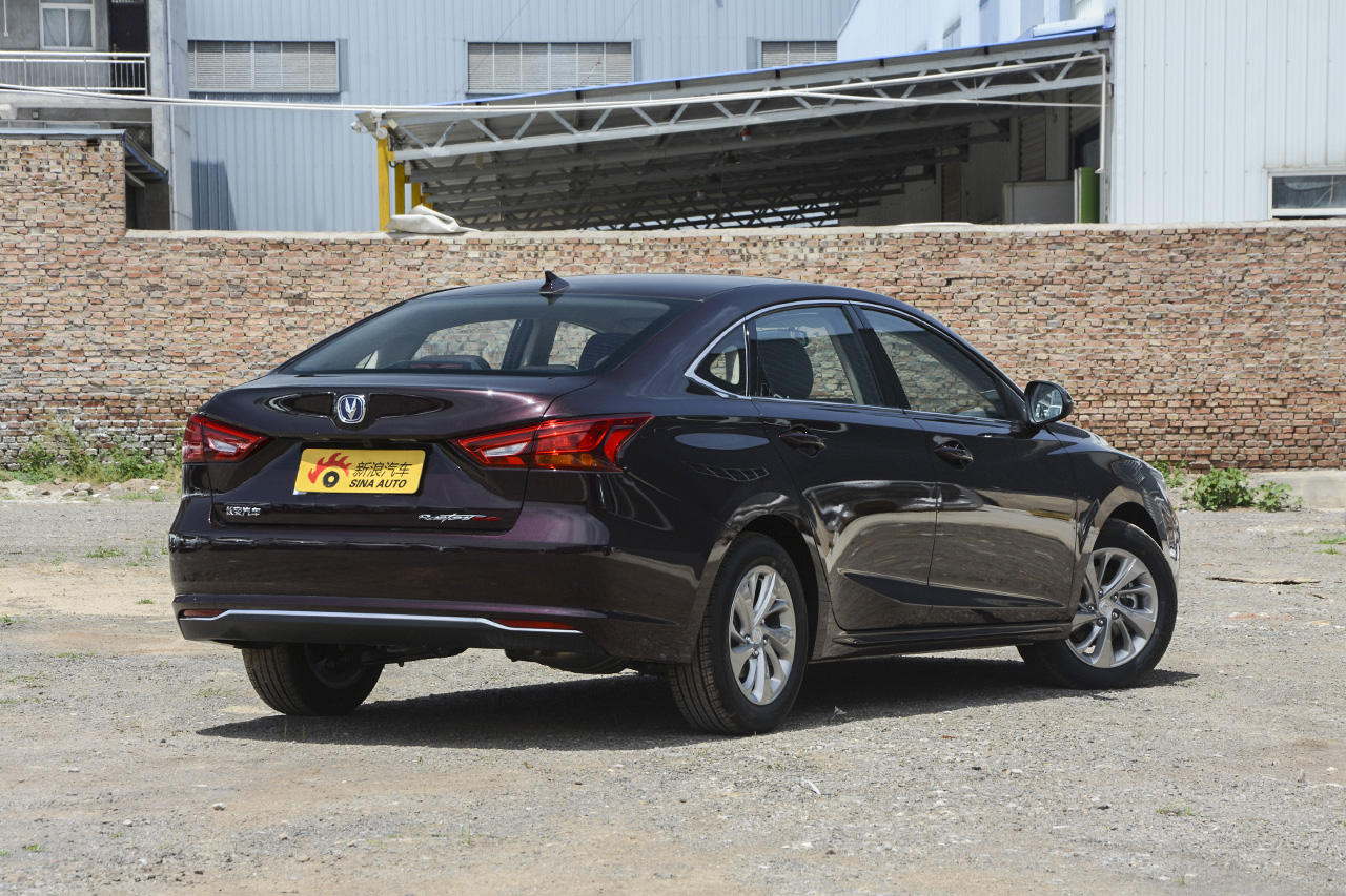 2018款睿骋CC1.5T手动典雅型