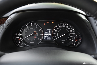 2018款途乐5.6L自动标准型