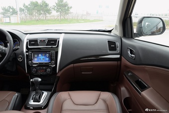 2016款风行SX6 1.6L CVT尊享型(灰色)