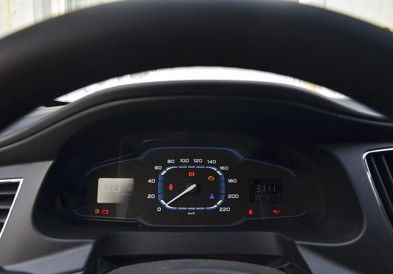 2017款荣威360 1.5L自动智屏版