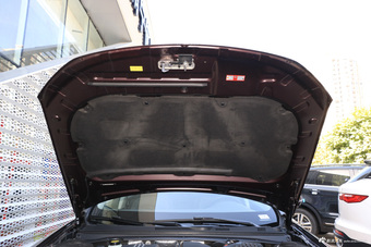 2018款众泰Z700H 1.8T DCT尊贵型